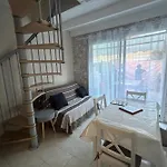 Nyaraló Maisonette By The Sea *